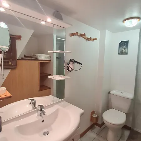 Nina: Havre De Paix En Bord De Riviere Avec Climatisation - Fr-1-589-794